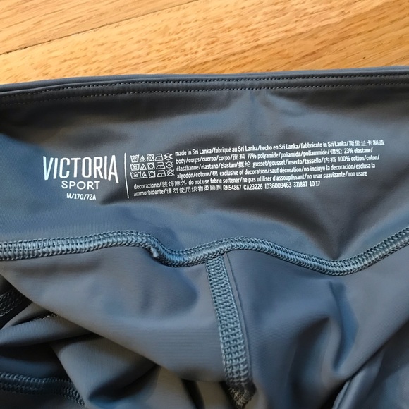 NWOT Victoria’s Sport Leggings - Picture 3 of 4